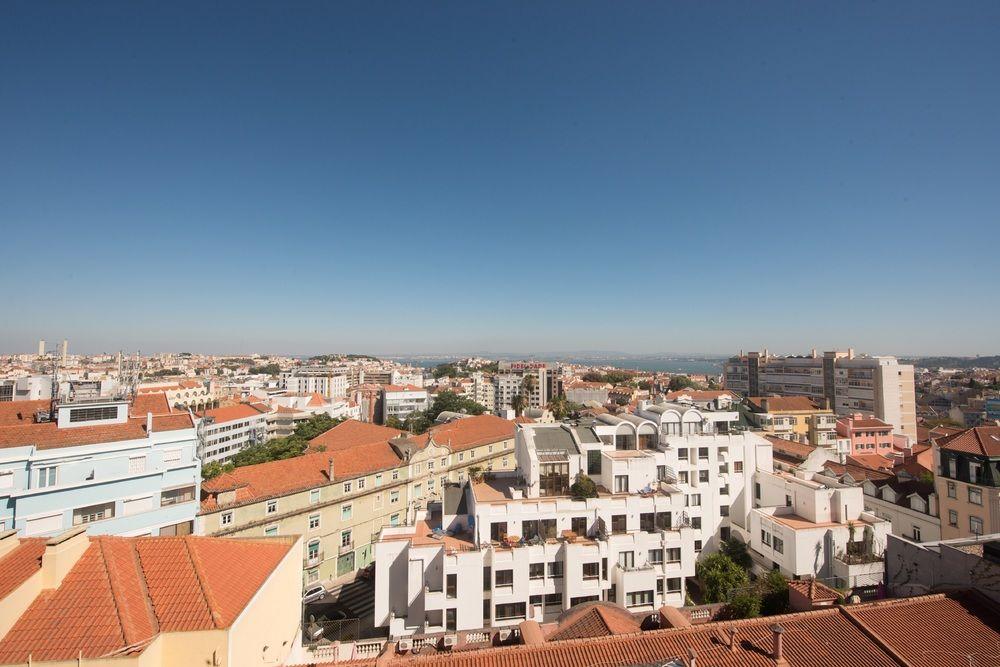 Holiday Inn Express & Suites Lisbon - Principe Real By Ihg Exteriör bild