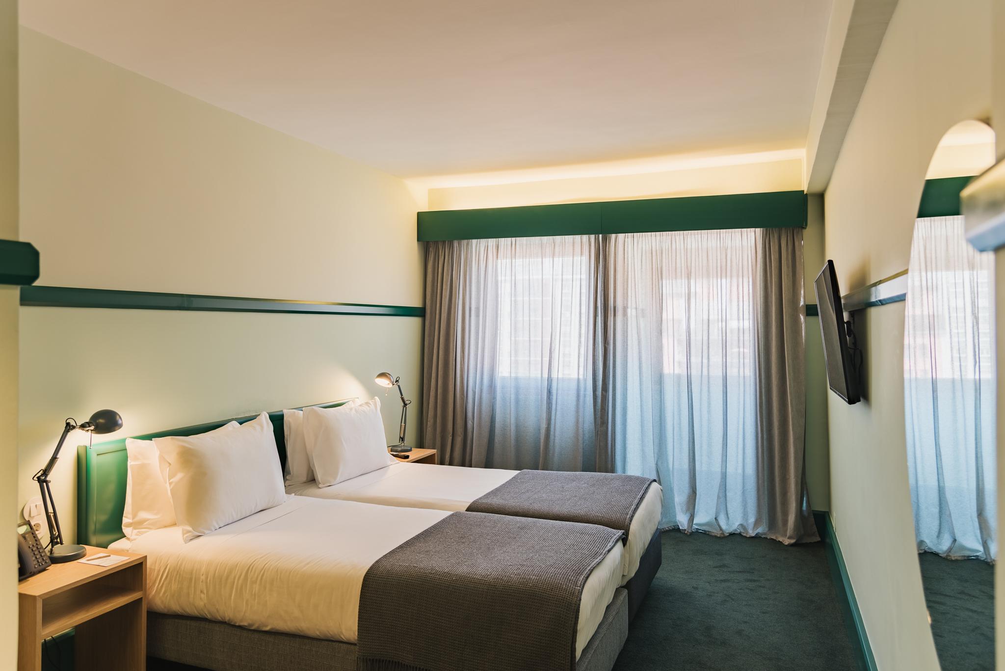 Holiday Inn Express & Suites Lisbon - Principe Real By Ihg Exteriör bild