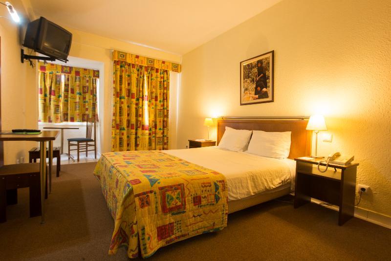 Holiday Inn Express & Suites Lisbon - Principe Real By Ihg Exteriör bild