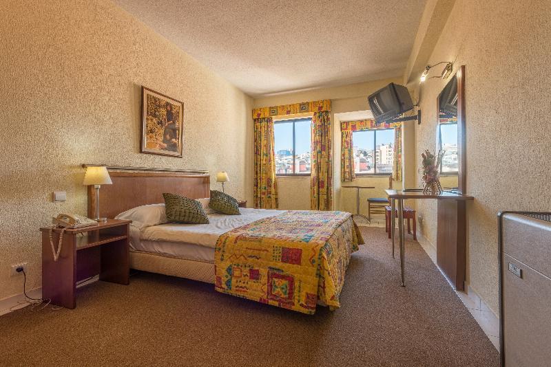 Holiday Inn Express & Suites Lisbon - Principe Real By Ihg Exteriör bild