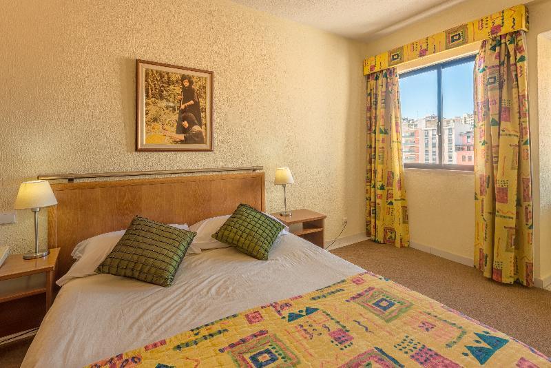 Holiday Inn Express & Suites Lisbon - Principe Real By Ihg Exteriör bild
