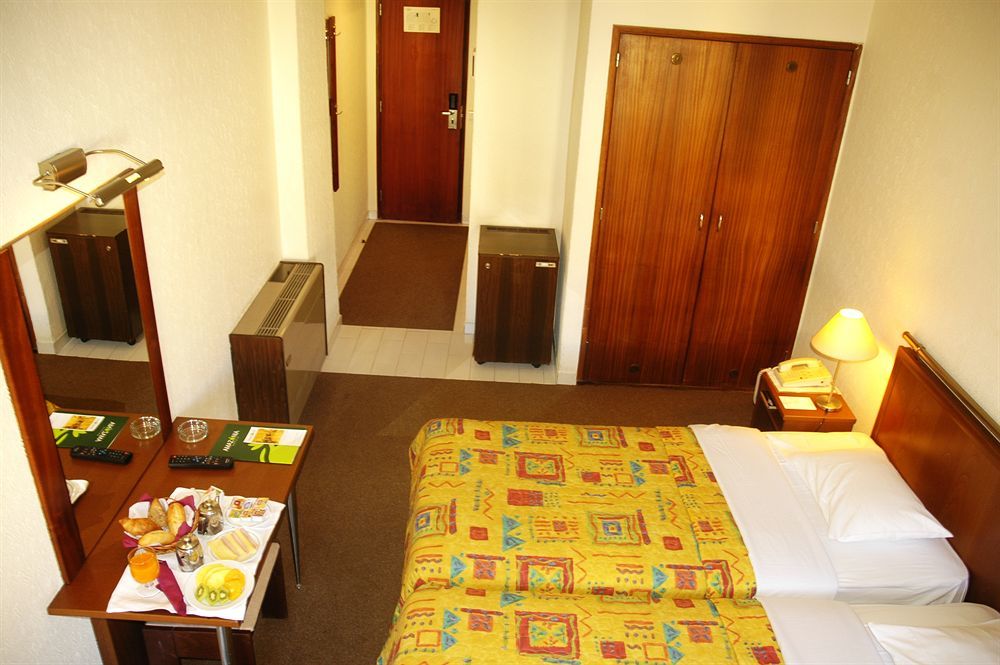 Holiday Inn Express & Suites Lisbon - Principe Real By Ihg Exteriör bild